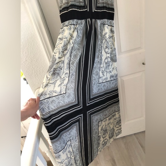 VINCE CAMUTO Maxi dress. - Picture 15 of 16